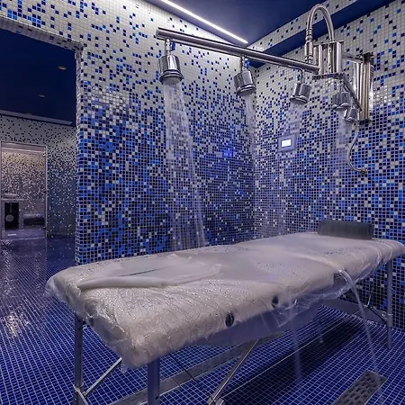 Hotel California Urban 3*