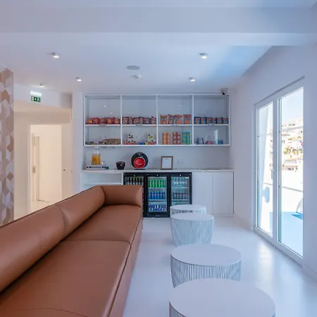 California Urban Hotel 3*